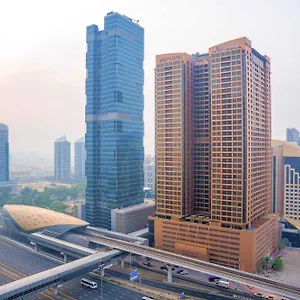 Mercure Barsha Heights And Отель Дубай